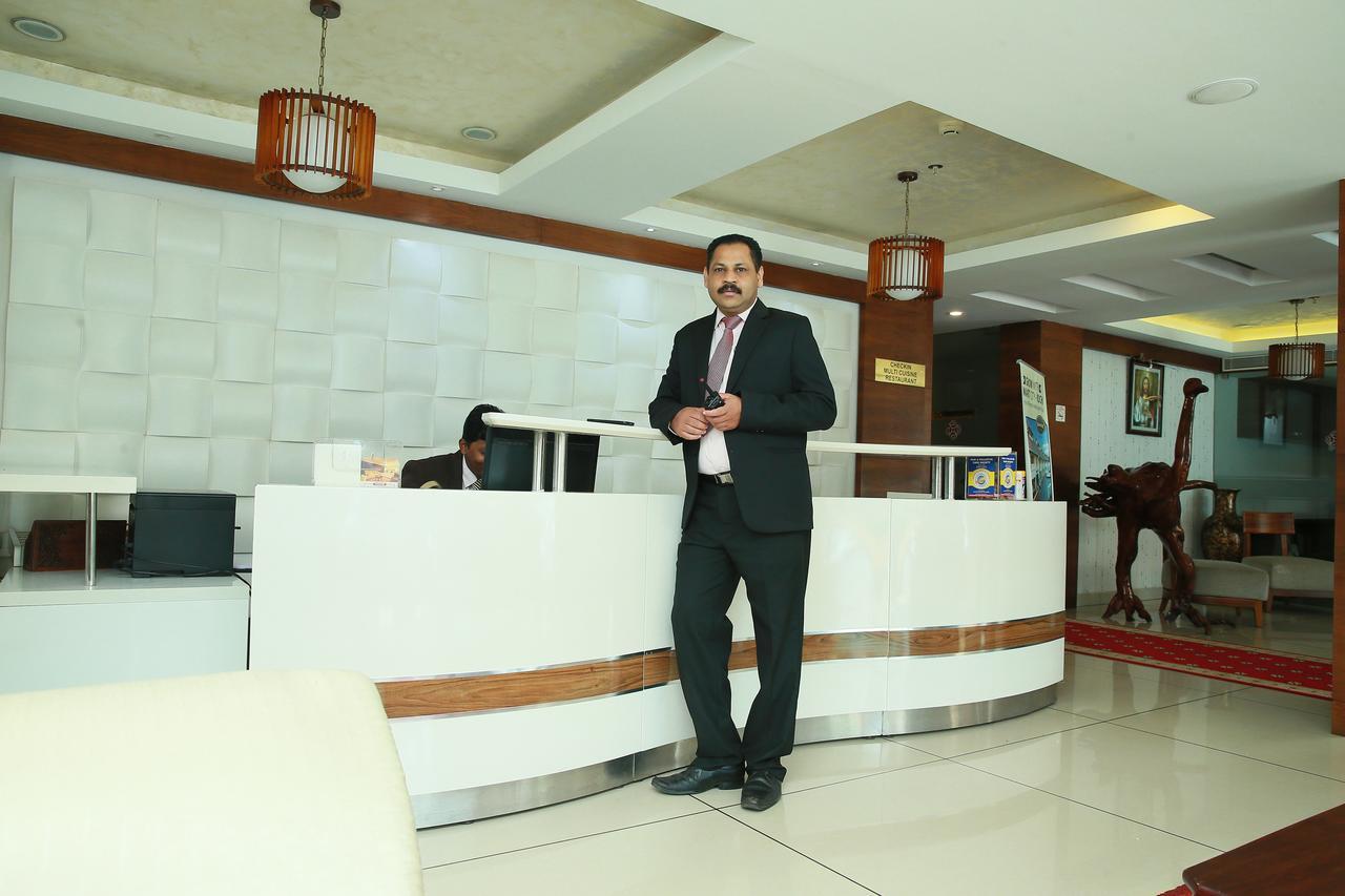 Kga Elite Continental Hotel Tiruvalla Exterior photo